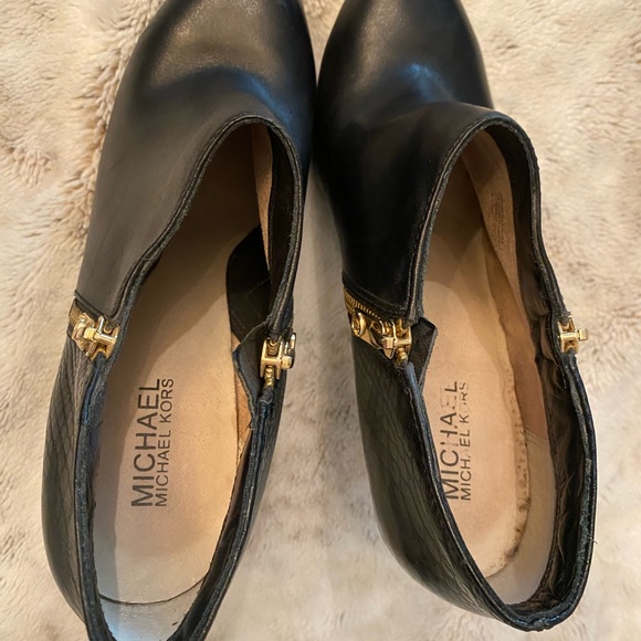 Michael Kors booties - Picture 6 of 10